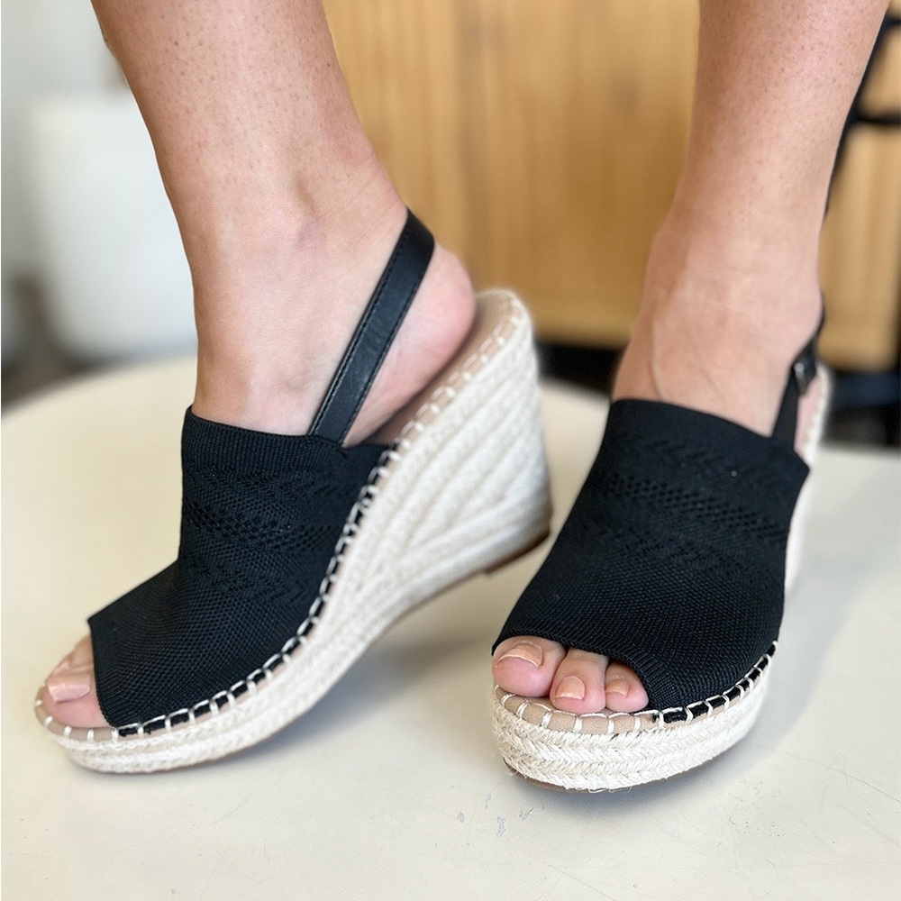 Forever Link Peep Toe High Heel Sandals
